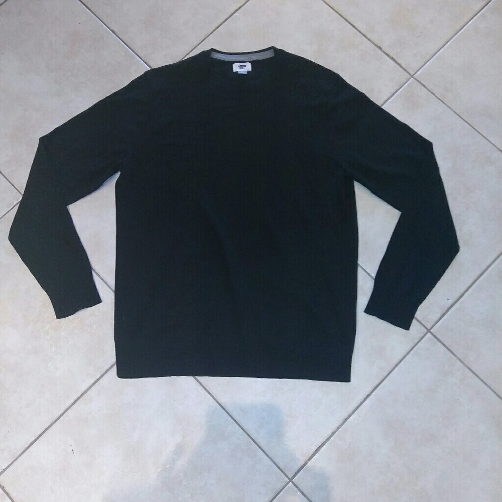 A Mens Long Sleeve Black Sweater
